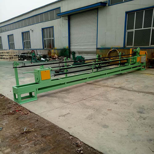 Recovery and recycling quick link packaging wire bale machine